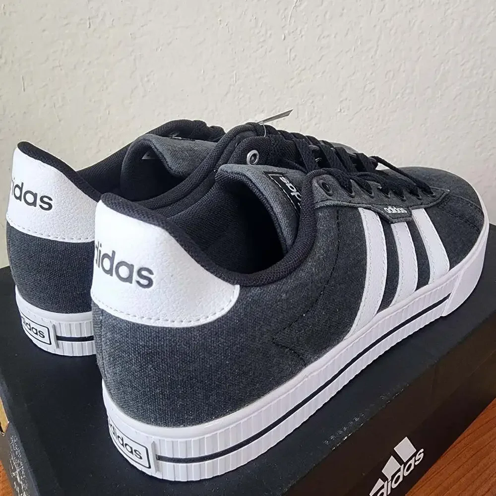 Adidas Daily 3.0 Shoes Mens Size 9.5 Gray White Skateboarding Sneakers FW7033